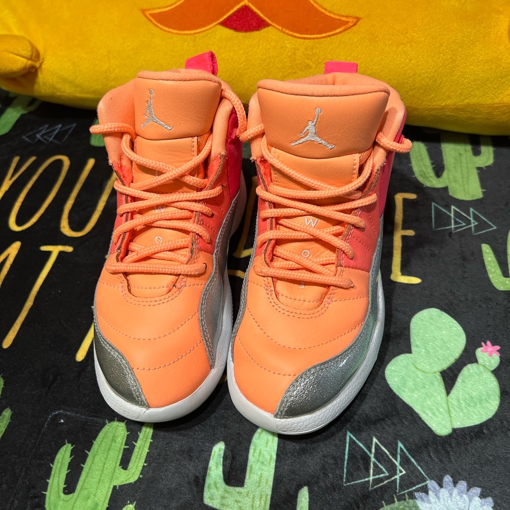 Girls Jordan’s size 12